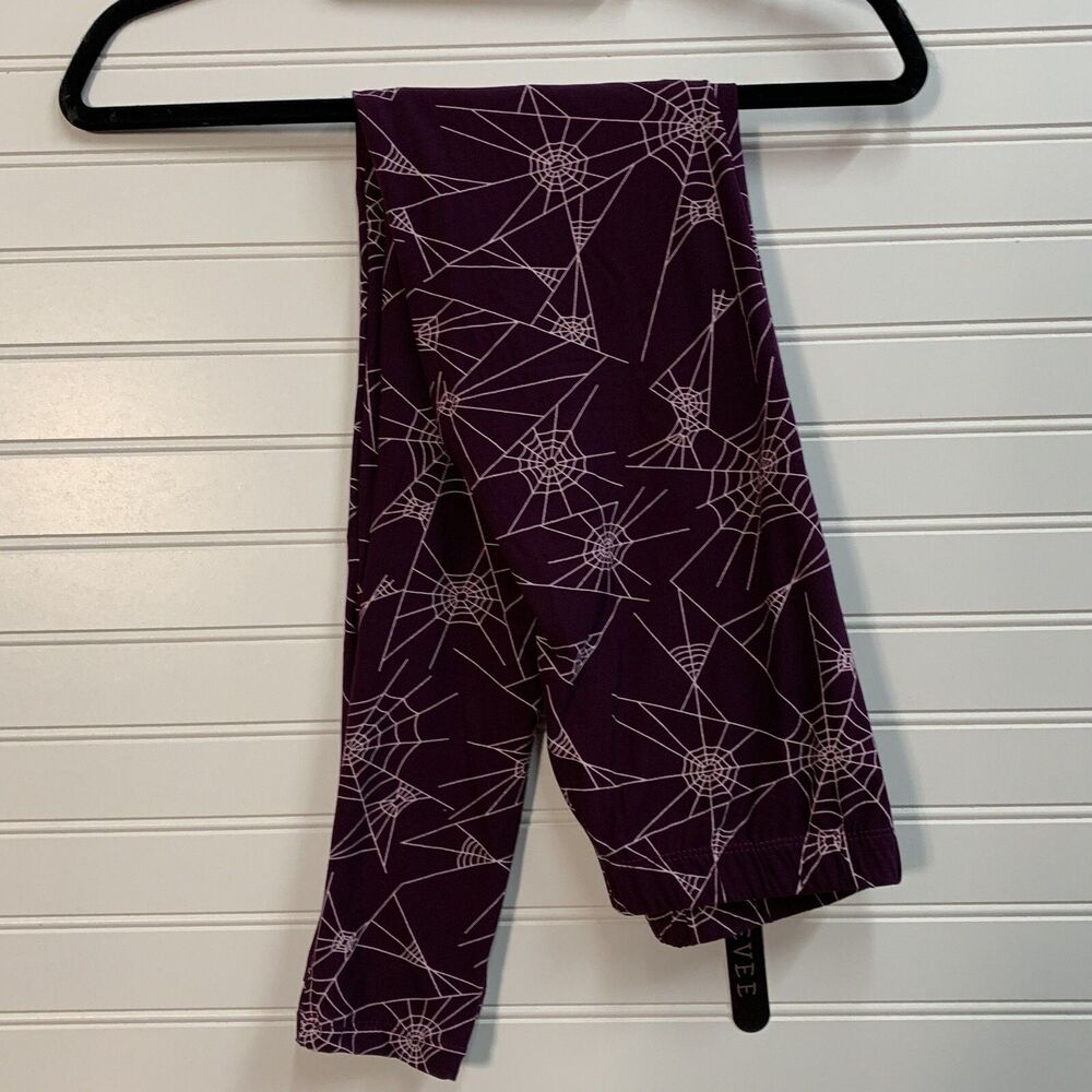 Spiders Purple And White Halloween.  Super Cute Soft Leggings - One Size 2-12